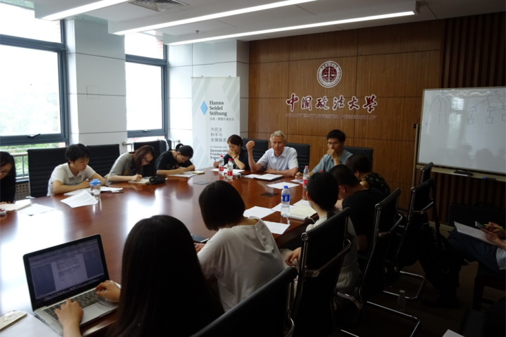 Harbich referierte vor Studierenden der China Universität für Politik- und Rechtswissenschaften