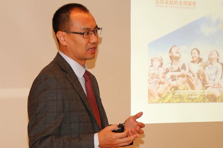  Prof. Dr. Zhengfeng Zhang strebt eine umfassendere und effzientere Bodenordnung an.